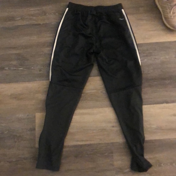 Unisex youth large dark grey Adidas soccer pants - Picture 2 of 3